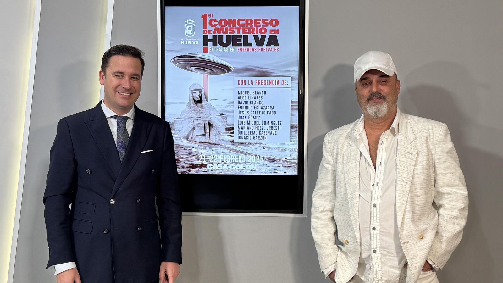 Nacho Molina y  Antonio Pineda en al presentación del I Congreso del Misterio de Huelva.
