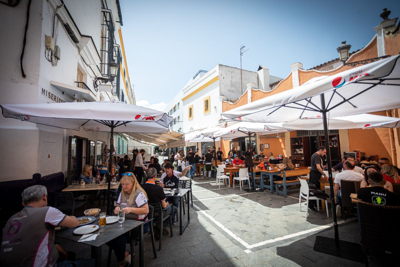 Motorada en El Puerto: Lleno en la Ribera del Marisco