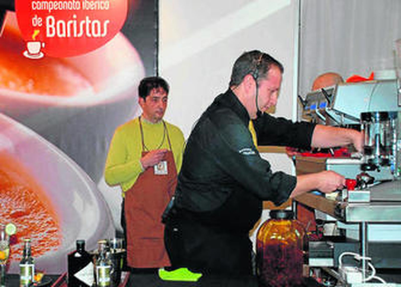 Antonio Chavarría, durante la elaboración de café en el campeonato celebrado en Madrid Fusión.