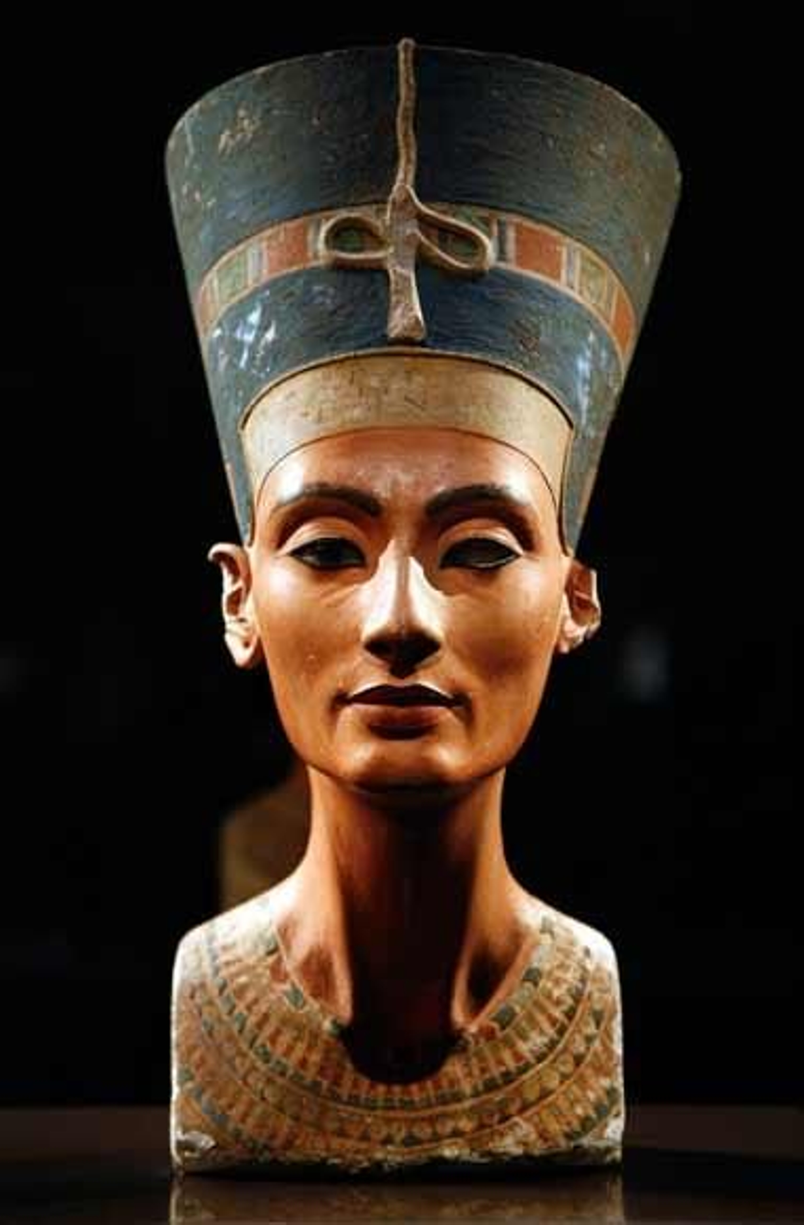 ¿Reinó Nefertiti antes que Tutankamón?