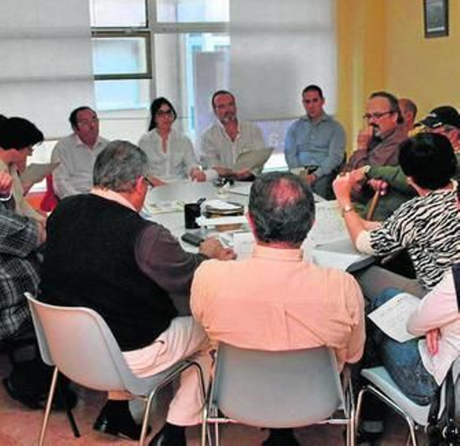 Instantánea del encuentro mantenido en UPL.