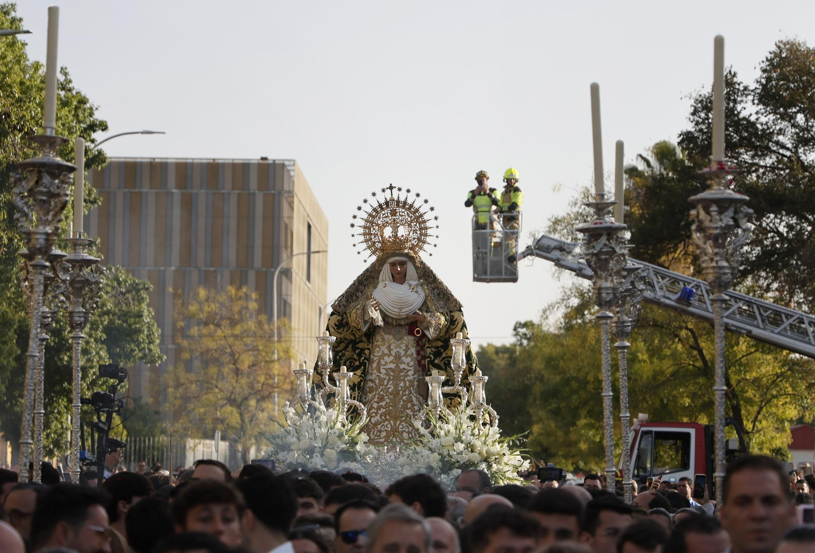 Las Tres Mil se empapa de Esperanza