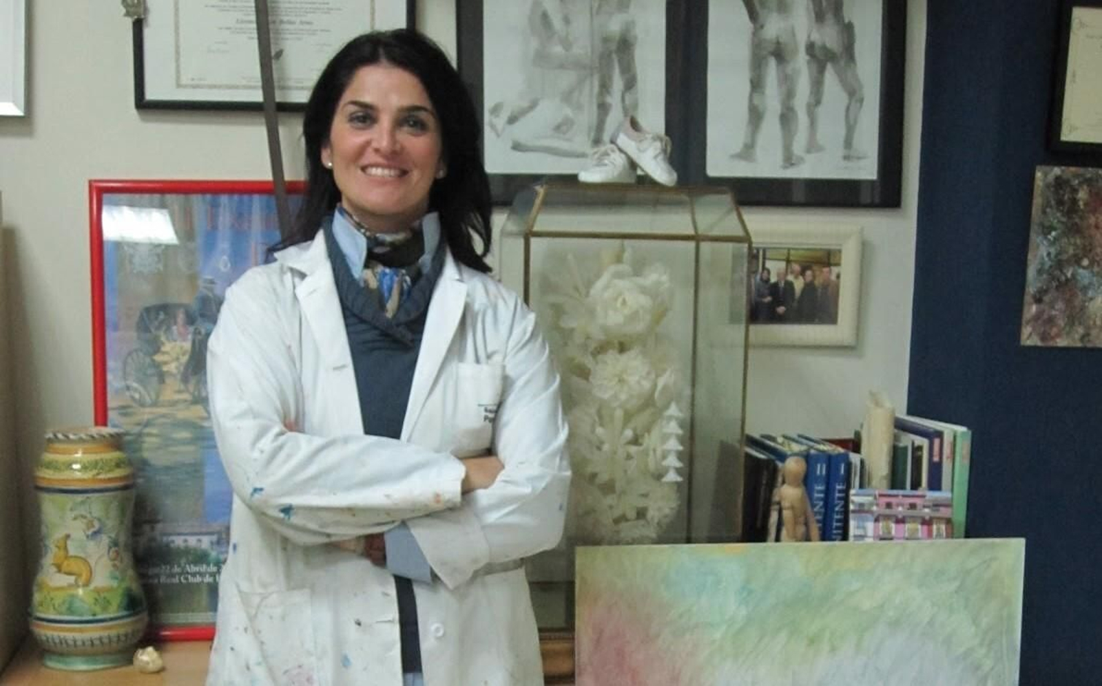 La pintora Nuria Barrera, en su taller.