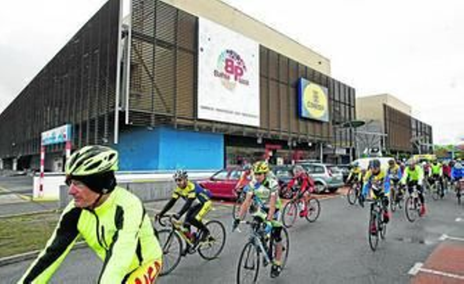 La Carrera del Pavo sale del centro comercial Bahía Plaza de Palmones.