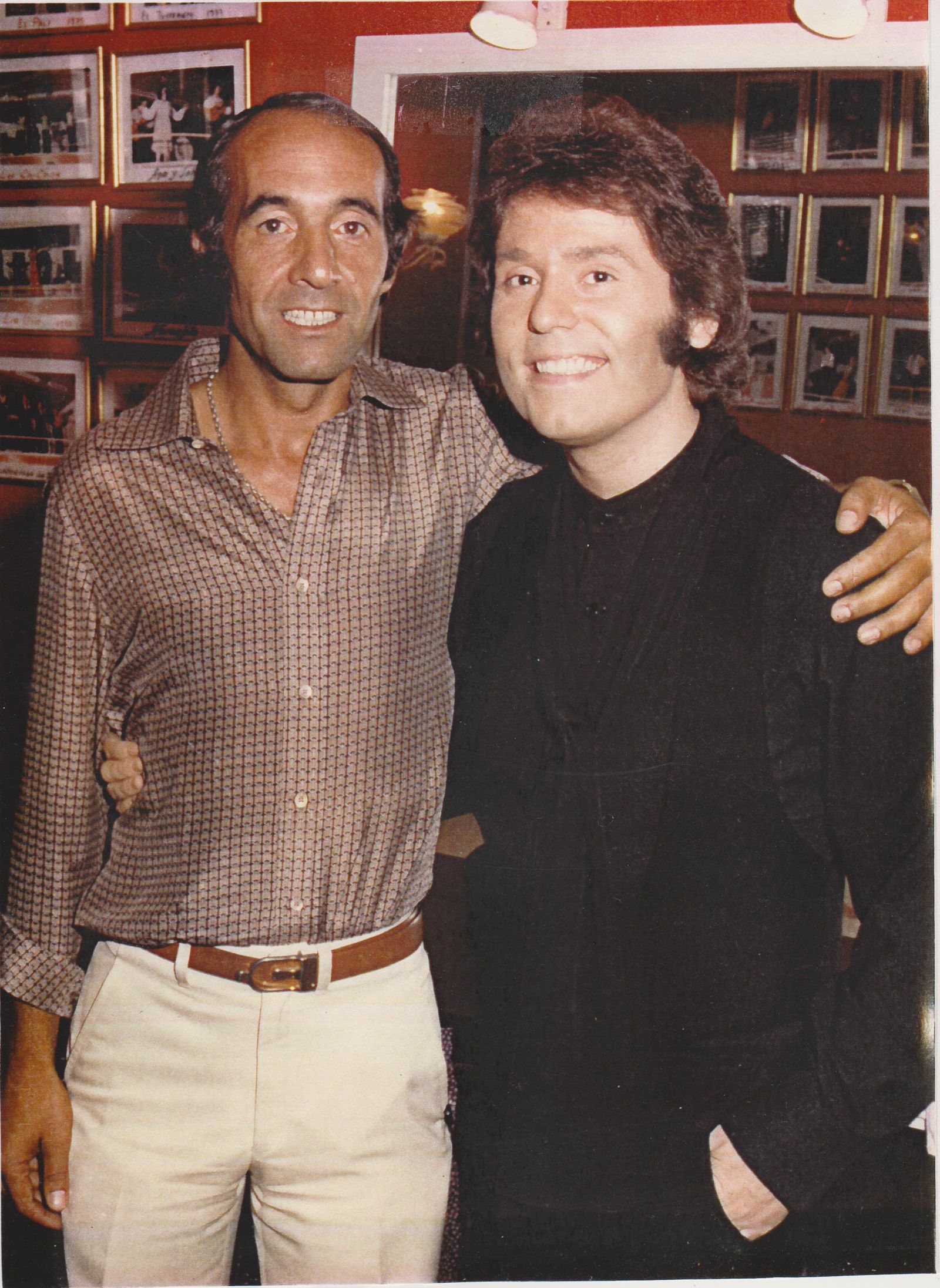 Julio Iglesias, Lola Flores o Camarón en Huelva: Las imágenes más inéditas del famoso Club Raúl de Lepe