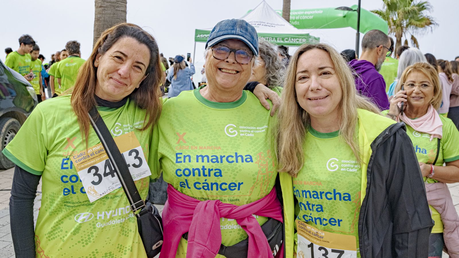 Búscate entre las fotos de la X carrera Cádiz en marcha contra el cáncer