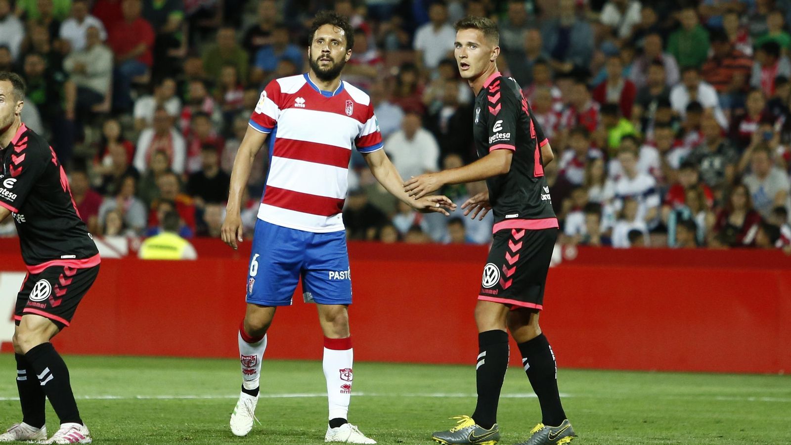 El central rojiblanco se queda con tres amarillas y deja de estar apercibido.