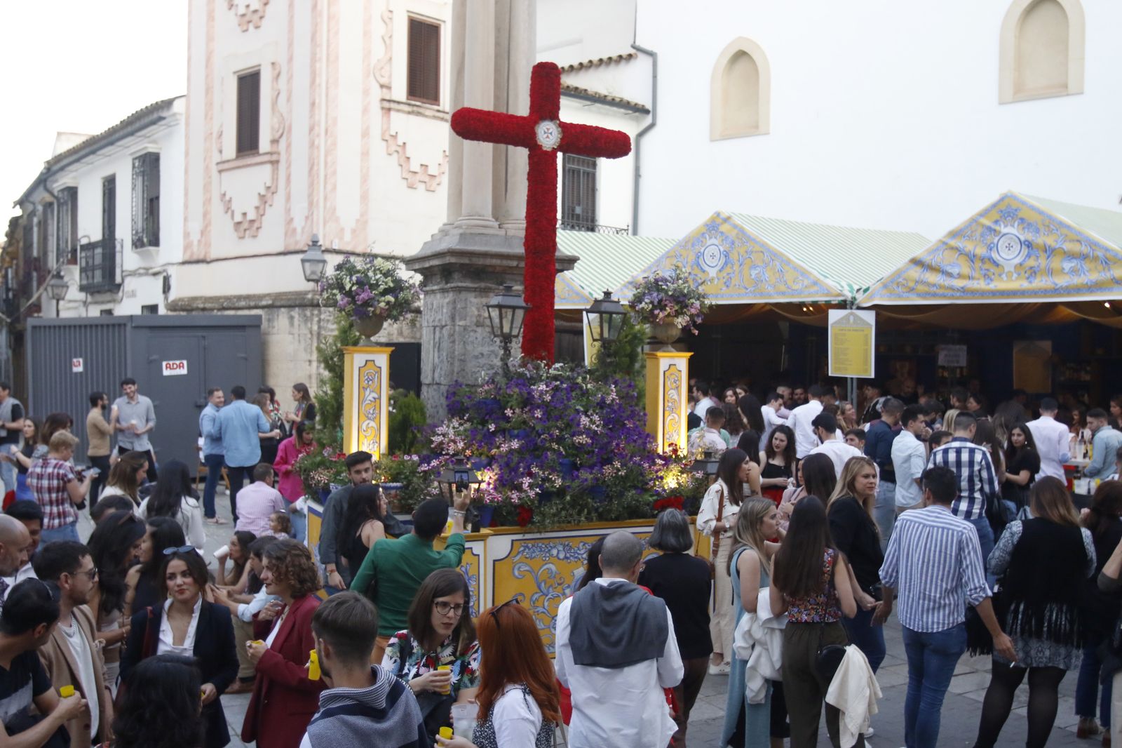 El viernes de Las Cruces de Córdoba, en imágenes