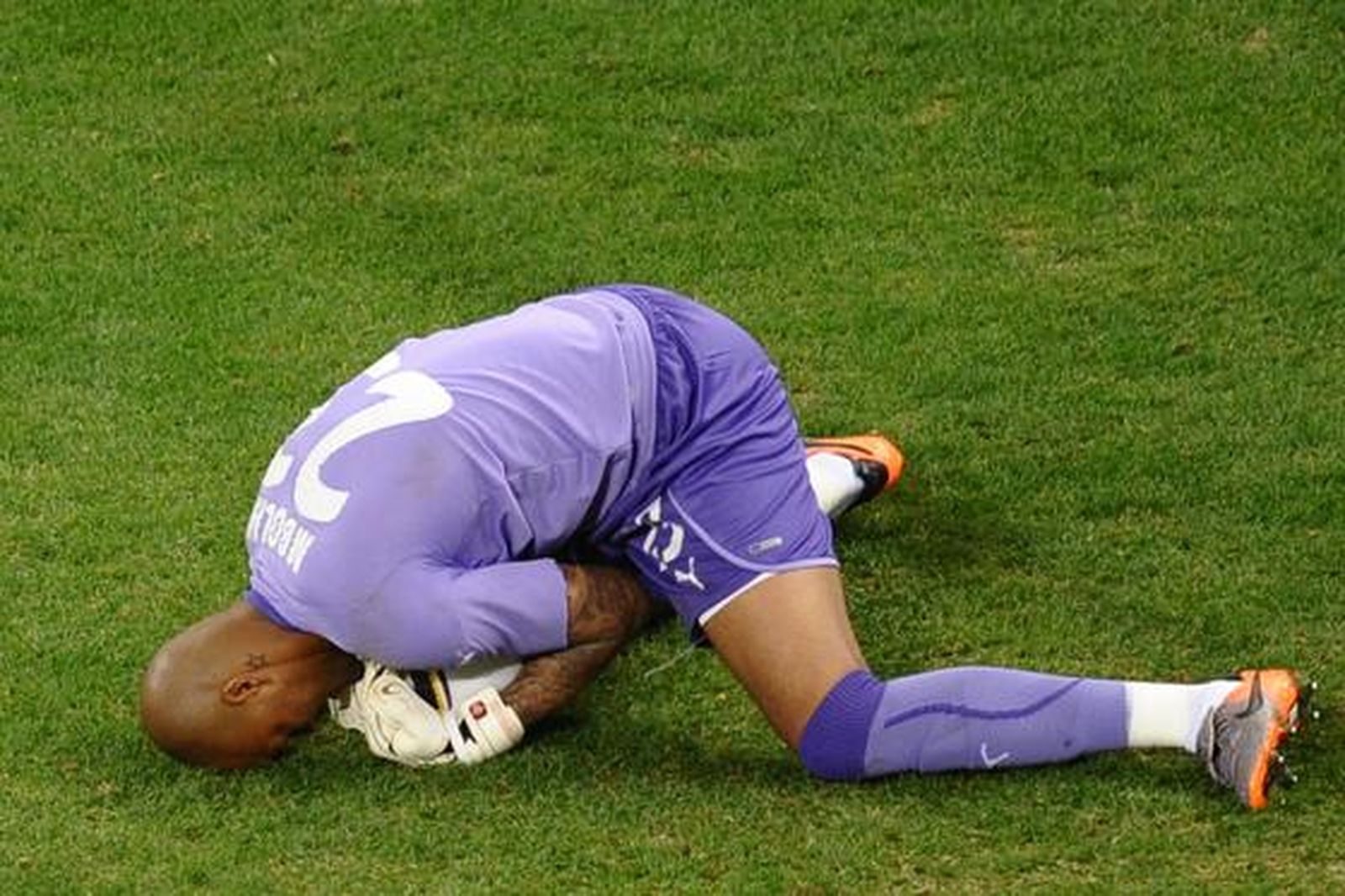 Inglaterra empata con Argelia en su segundo partido en el Grupo C. / AFP