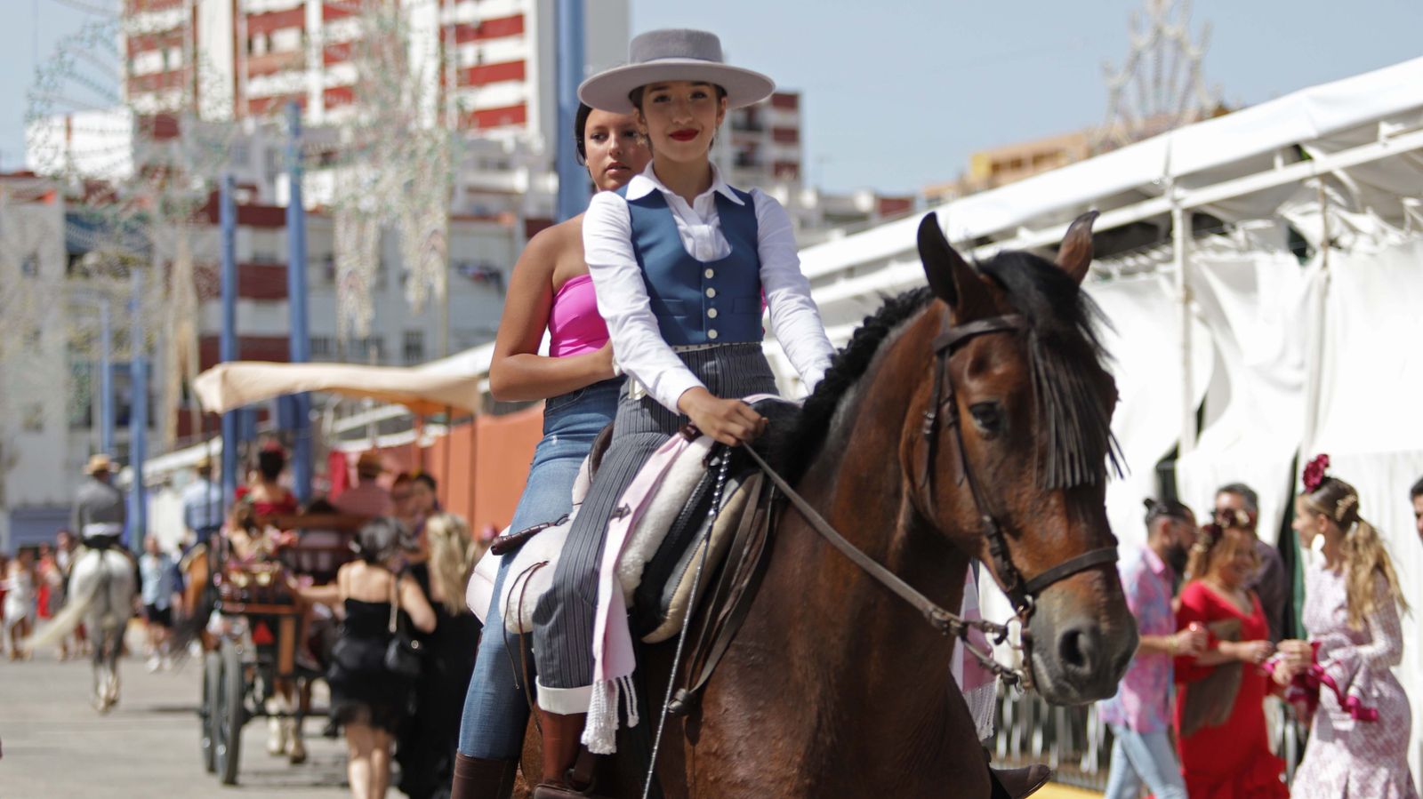 Fotos del Domingo por Sevillanas en la Feria Real de Algeciras
