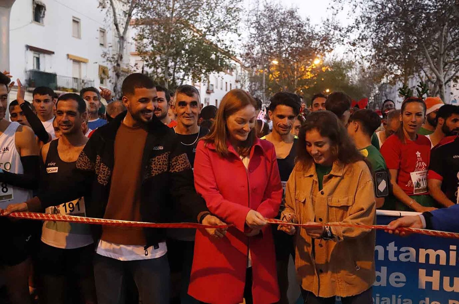 Imágenes de la carrera de San Silvestre en Huelva