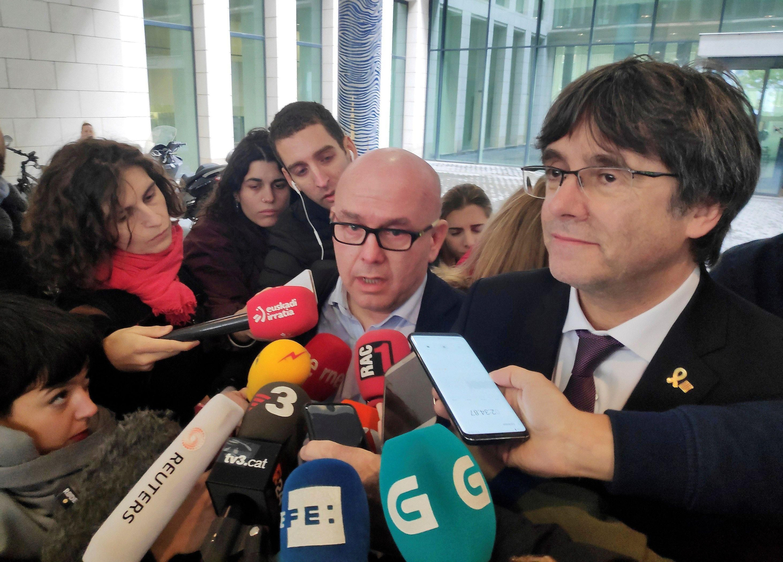 Gonzalo Boye y Carles Puigdemont, en octubre de 2019 en Bruselas.