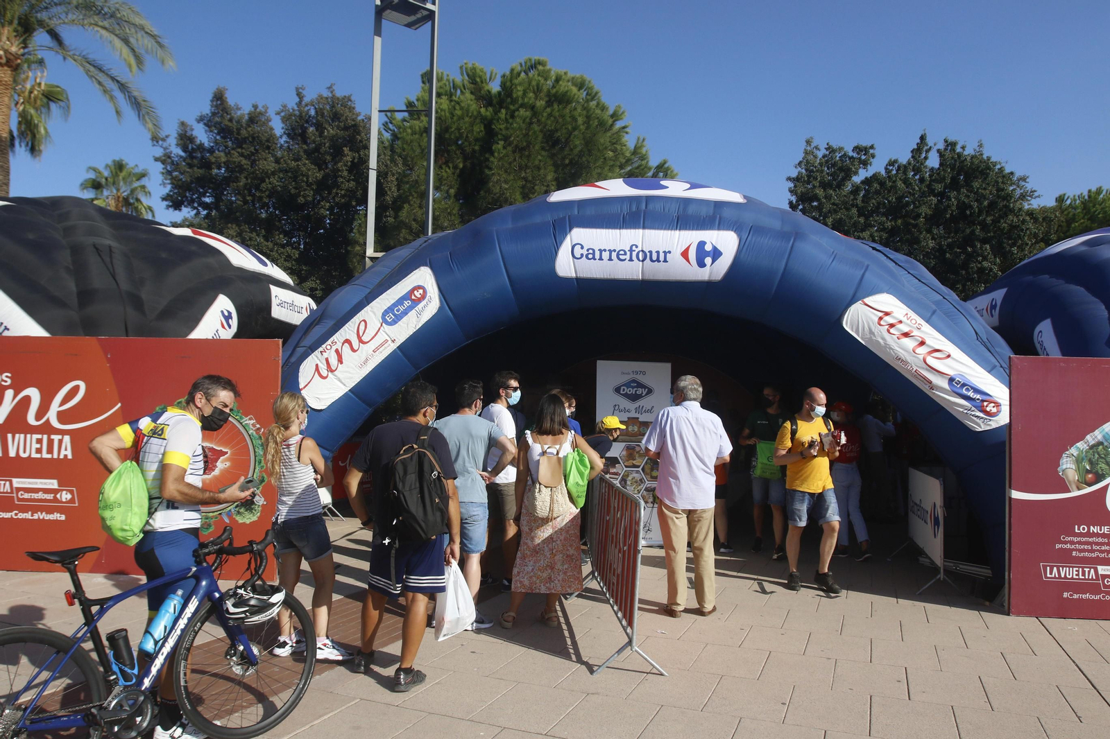 La otra cara de La Vuelta, en fotografías