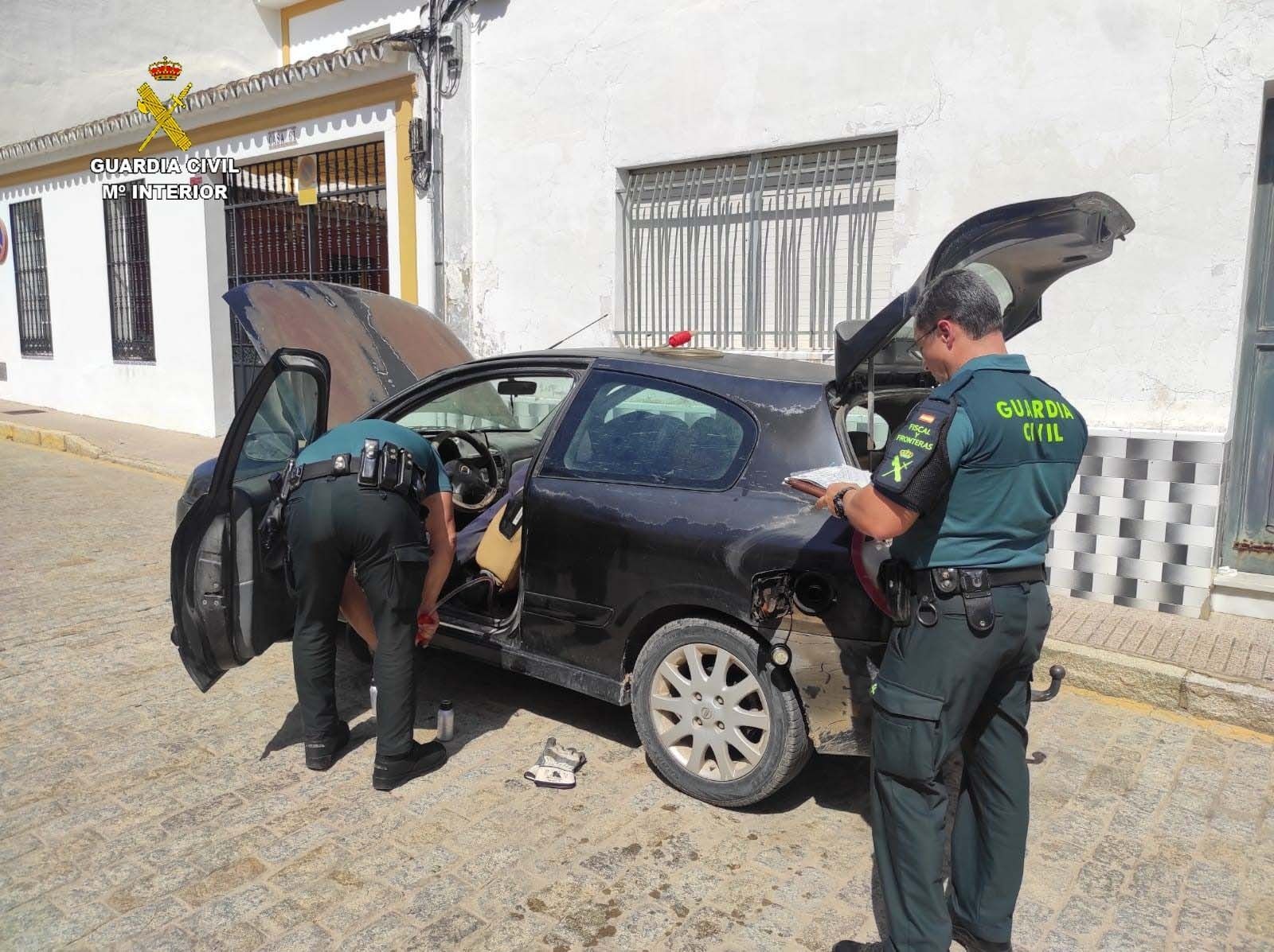 Imagen de uno de los vehículos comprobados por los agentes de la Guardia Civil.
