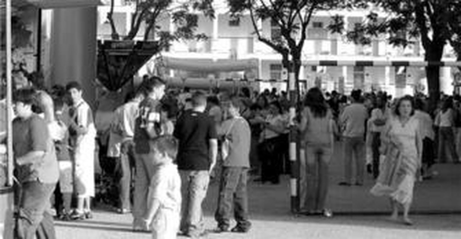 Una de las verbenas que celebra cada año el colegio San Ignacio en el interior de sus instalaciones.