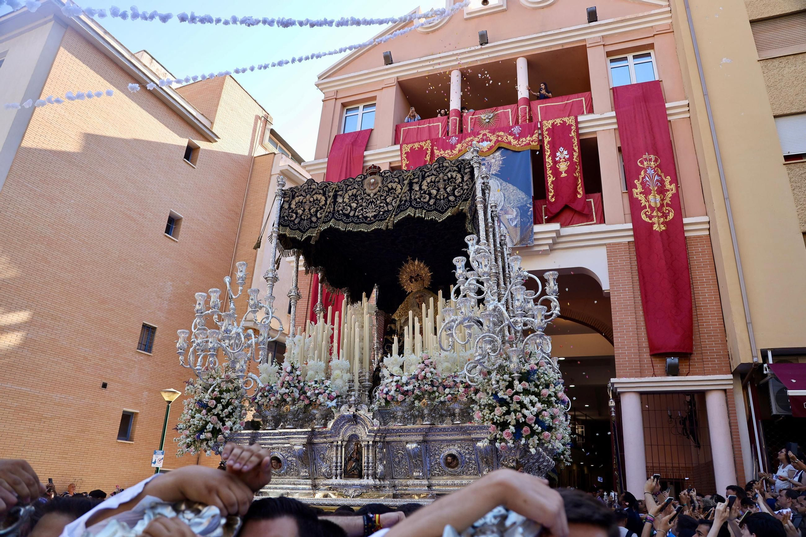 La procesión de la Virgen de la Paz, en fotos
