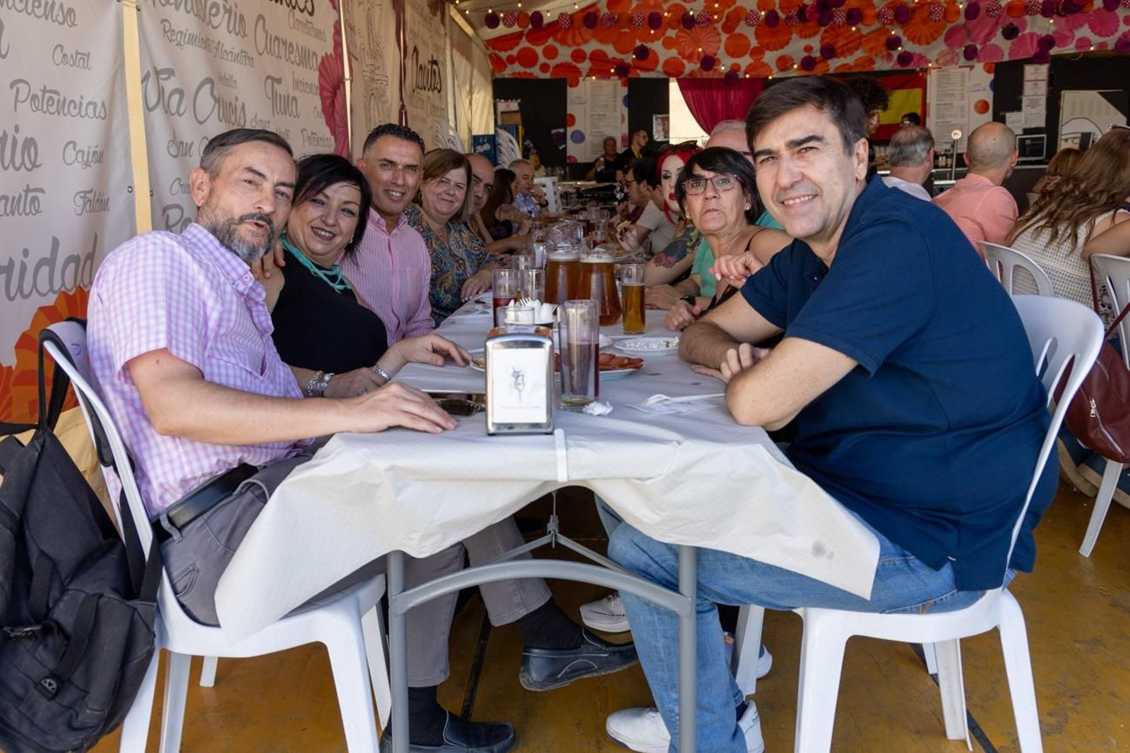 Las casetas de la Feria se llenan de comidas