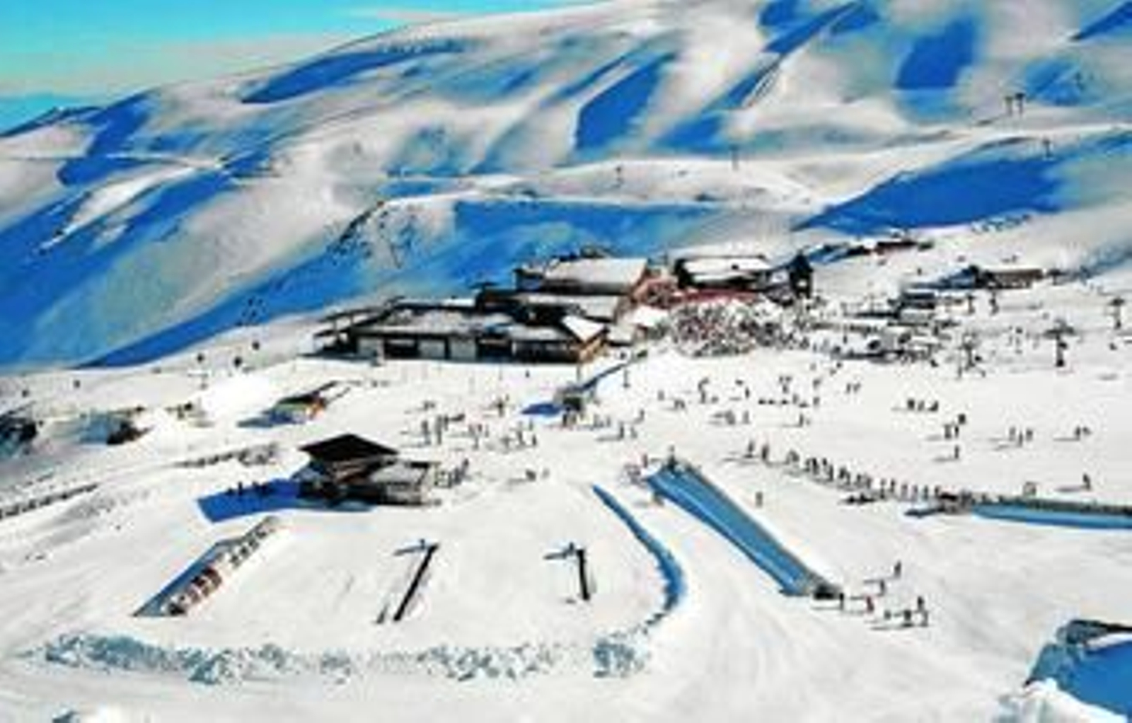 La infraestructura hubiese conectado la estación de esquí con la capital.