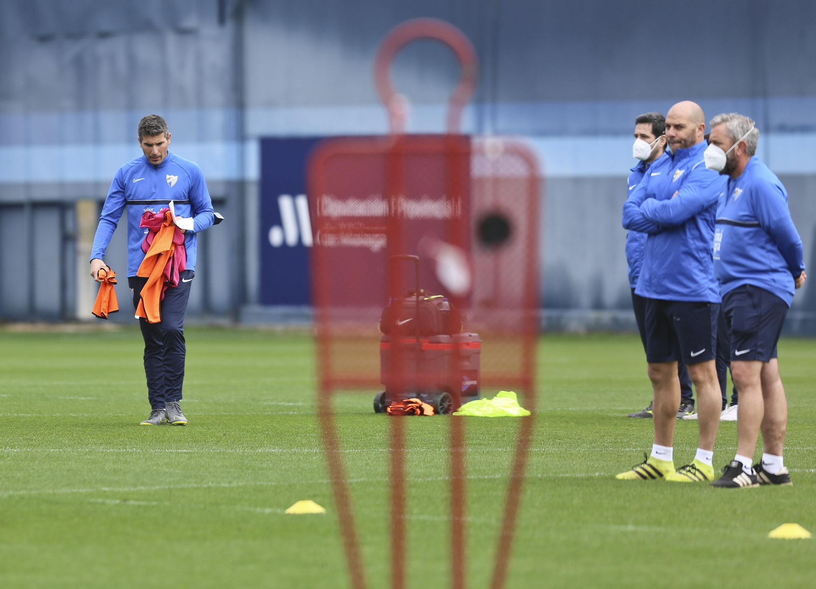 Funes y Bravo, en un entrenamiento del Málaga CF junto a Juan Carlos Salcedo y Lacomba
