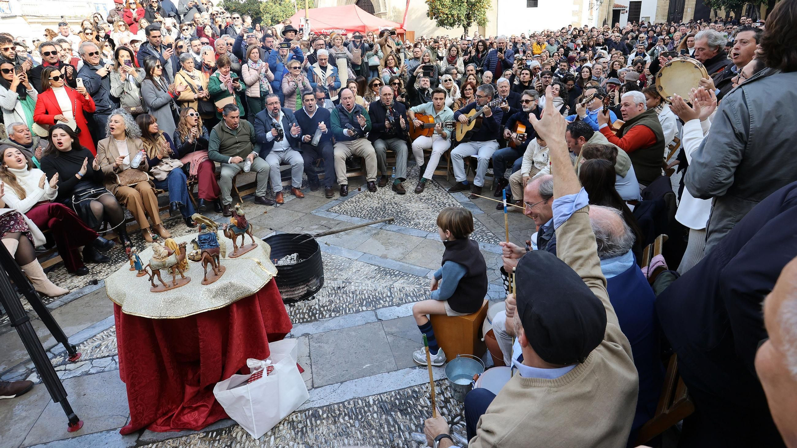 Imágenes de la zambomba BIC en Jerez