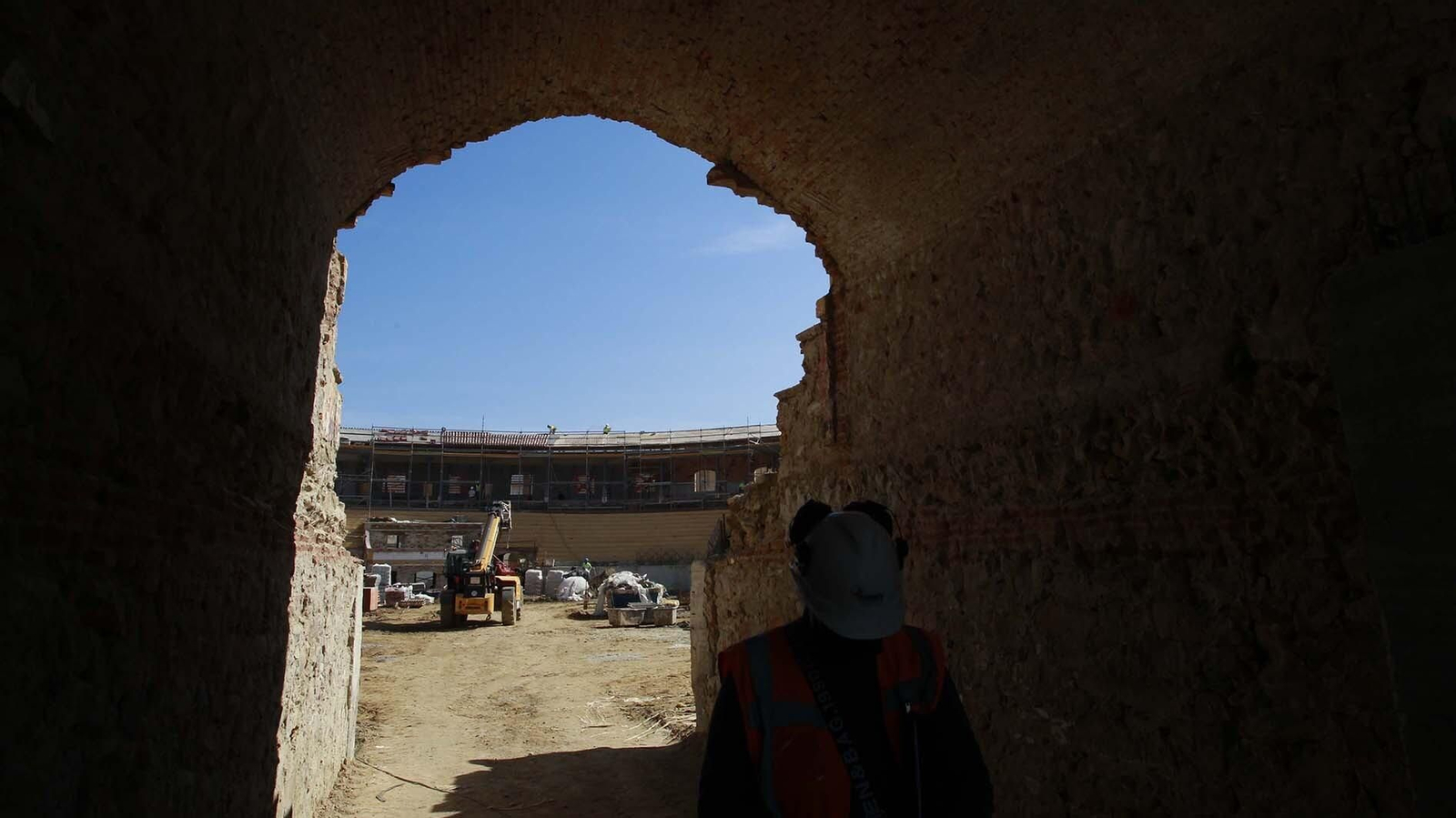 Las fotos de las obras de la plaza de toro de la Línea