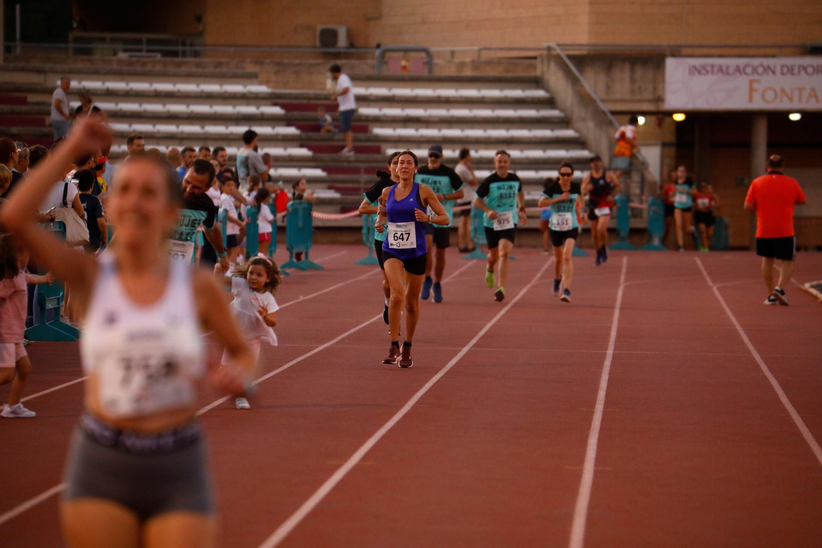 Las mejores imágenes de la XX Carrera de la Mujer de Córdoba