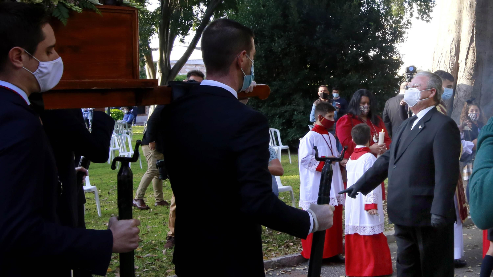 Imágenes del rosario de la Aurora de la Candelaria por los jardines de la Atalaya