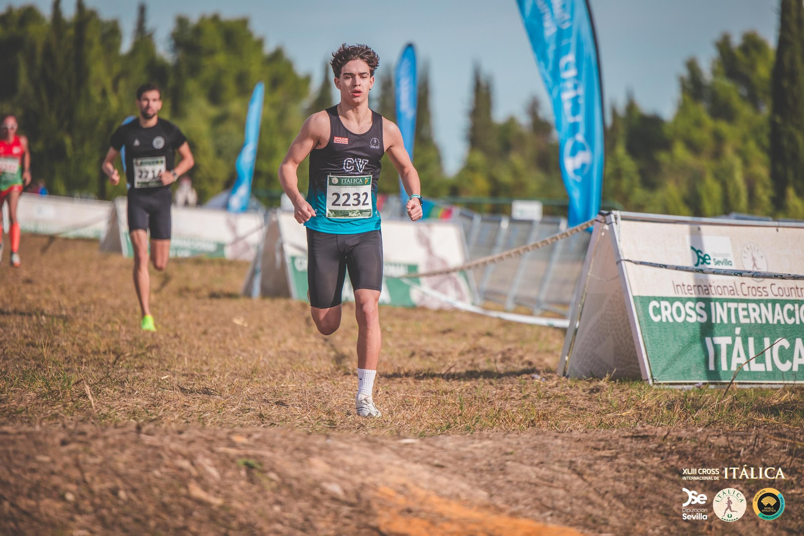 Búscate en las fotos del Cross de Itálica 2025 | 3