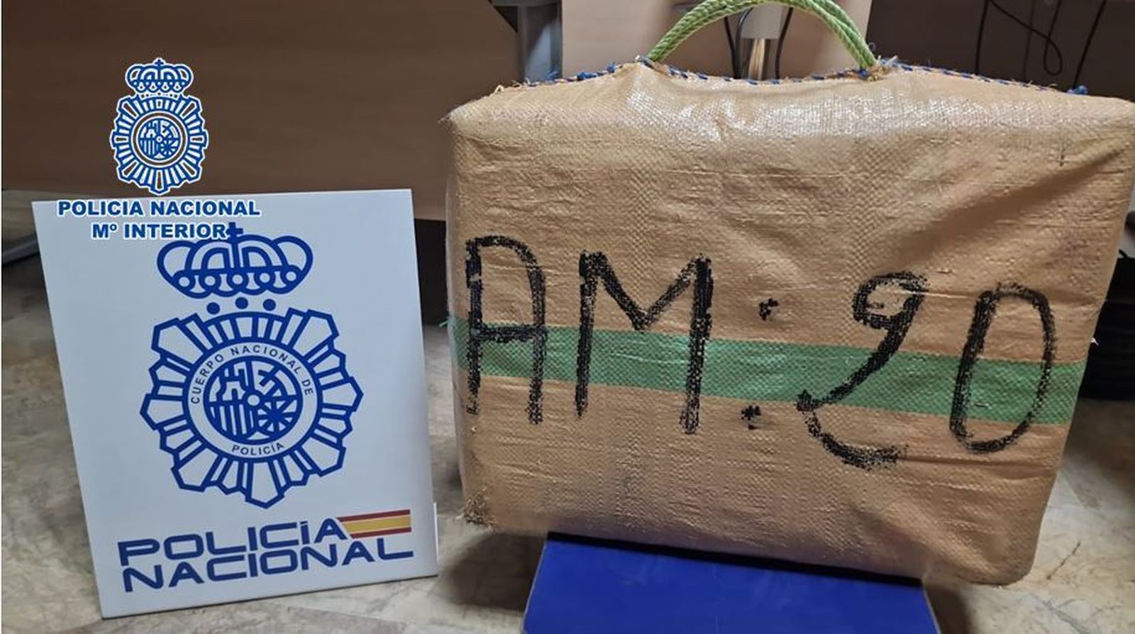 El fardo con 35 kilos de hachís hallado en Algeciras