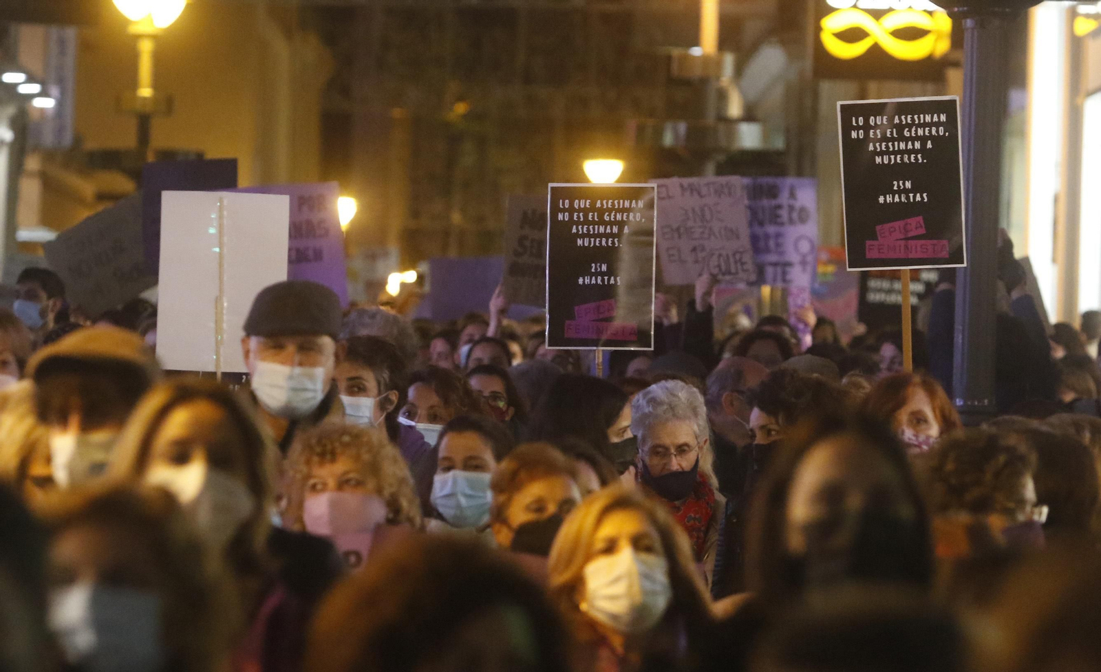 La manifestación contra la violencia de género en Córdoba, en fotografías