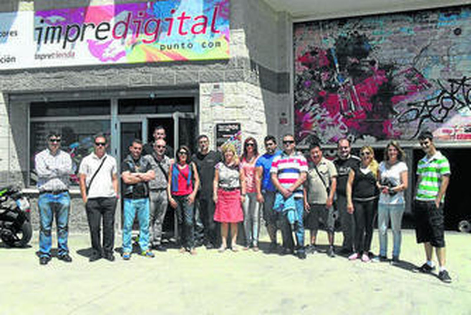 Visita de un grupo de presos a una empresa de la capital almeriense.