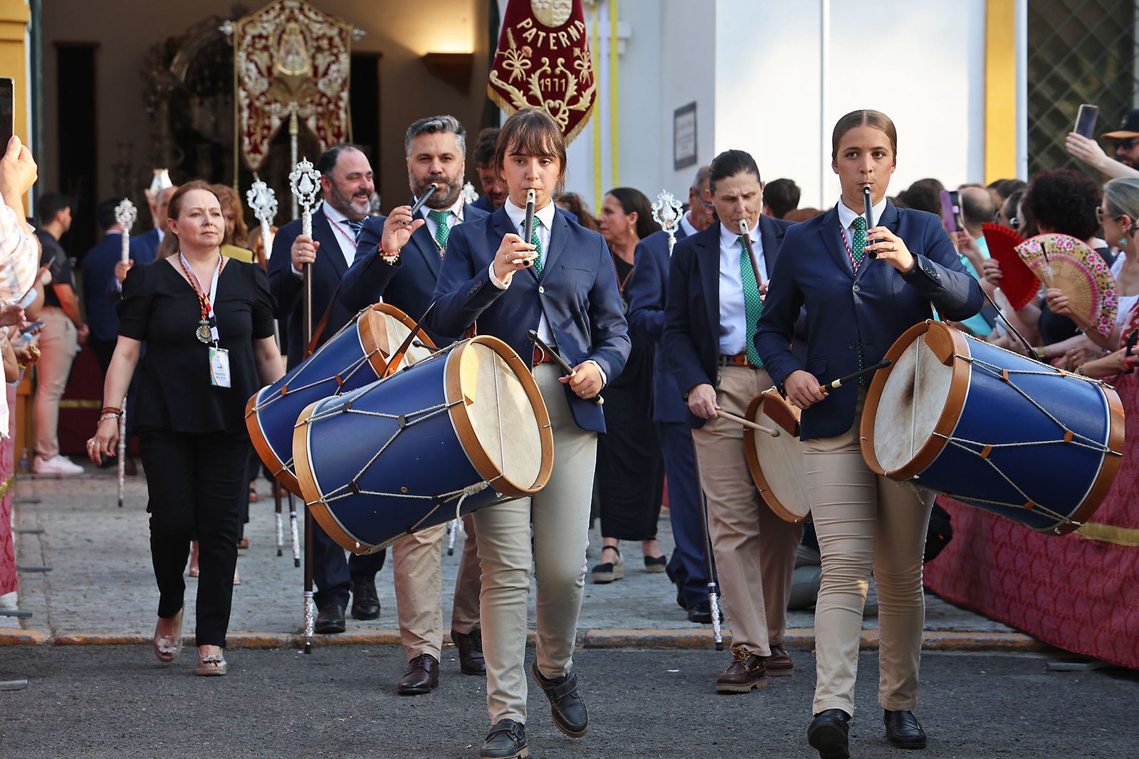 Imágenes del Rosario Jubilar rociero celebrado por las 25 hermandades filiales de la Matriz de Almonte en La Merced