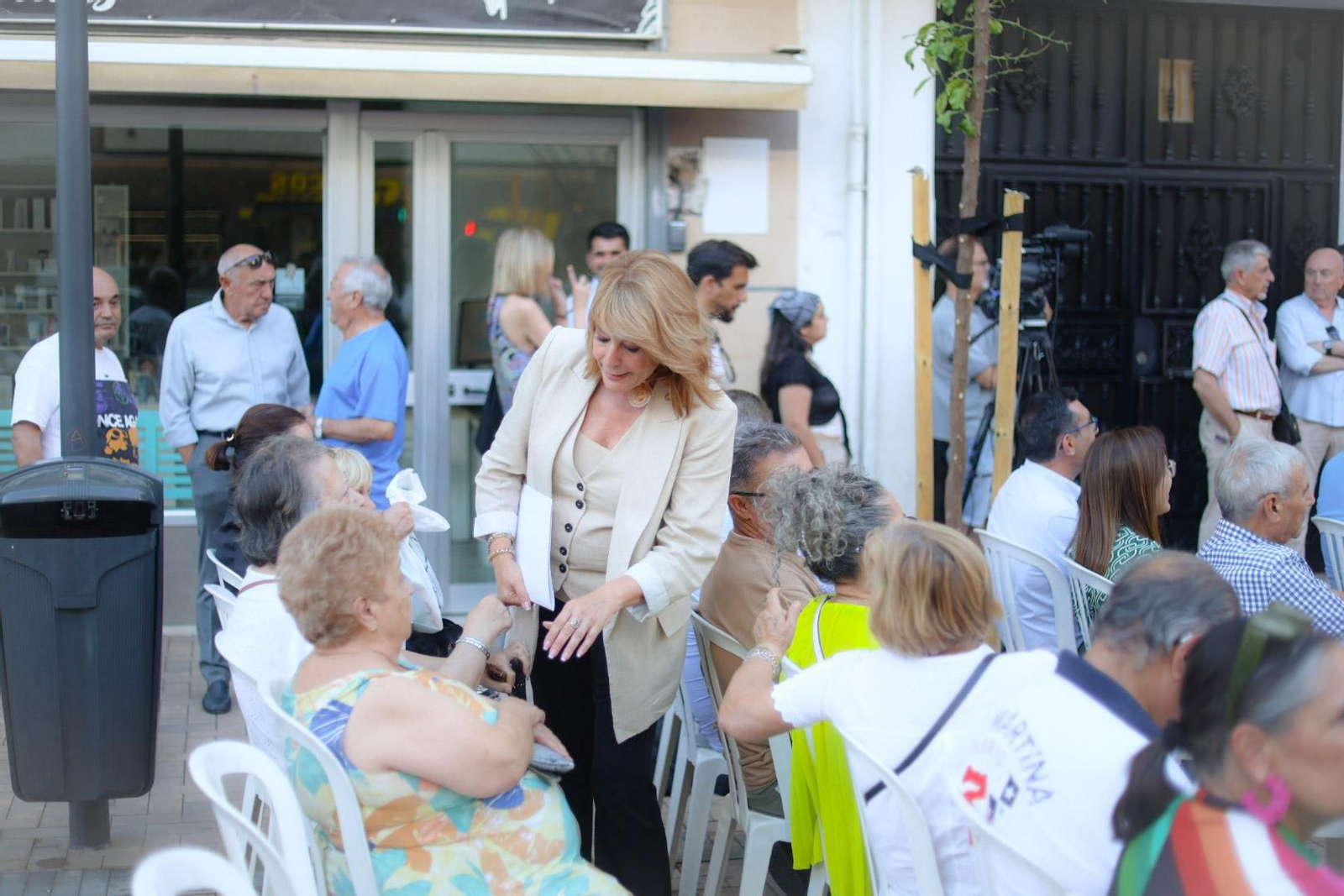 Imágenes de la inauguración de la remodelación de la zona de la antigua Fábrica de Harina en el Barrio de Las Colonias