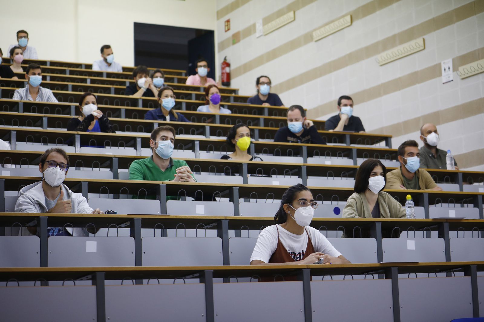 Las oposiciones de Secundaria en Córdoba, en imágenes