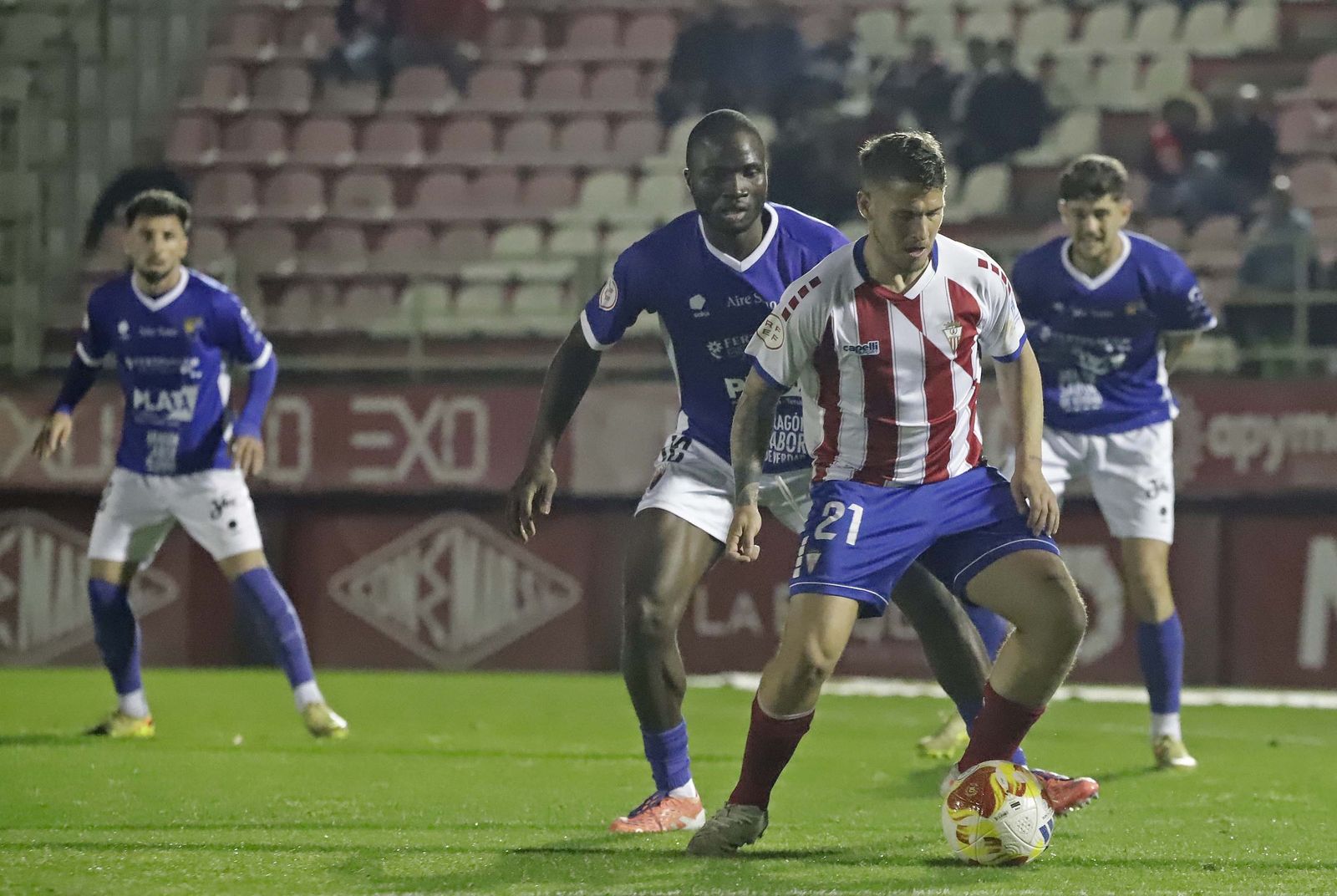 Las mejores fotos del Algeciras - Teruel de Primera Federación