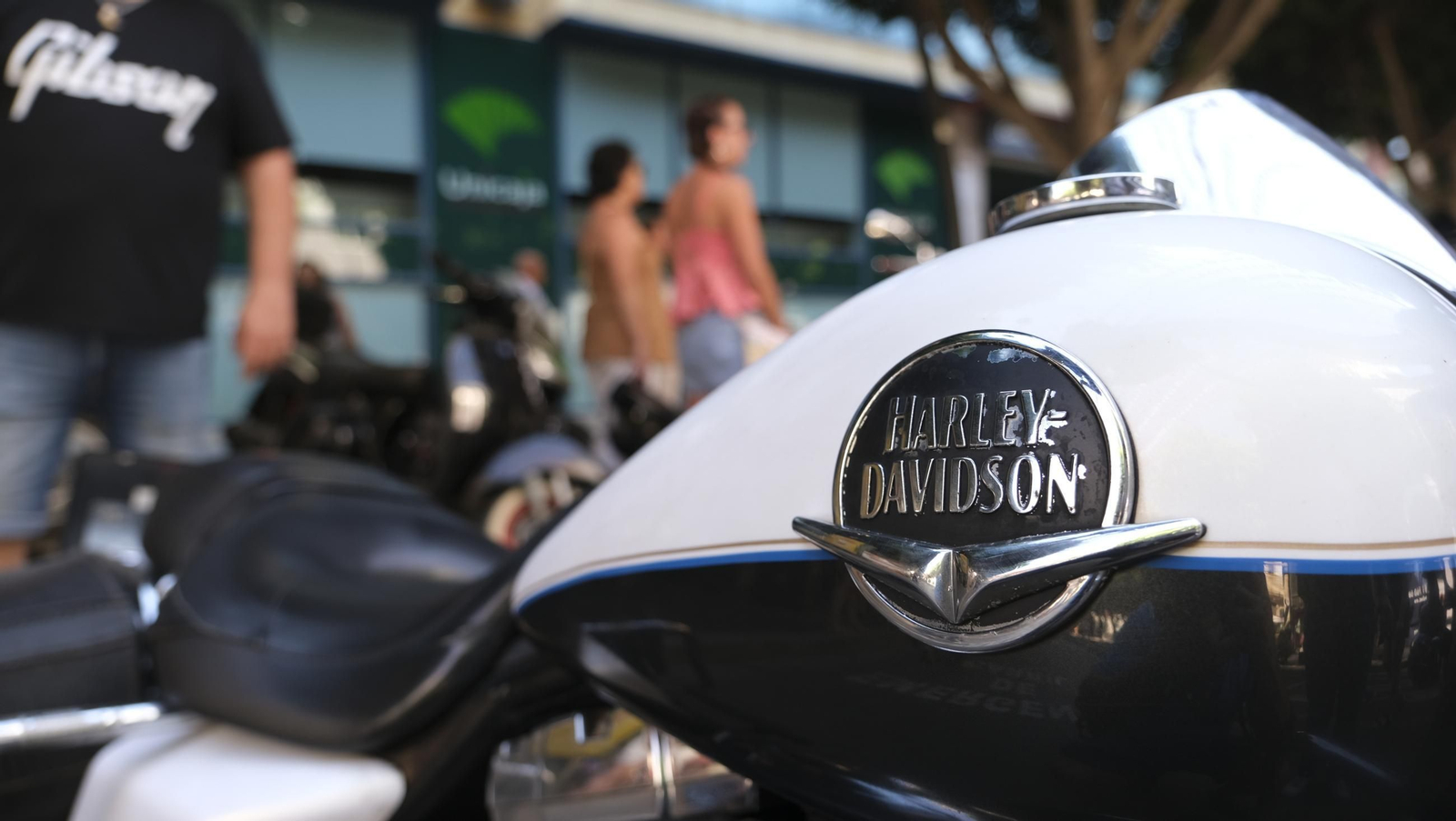 Exposición de Motos Antiguas de la Feria de Almería, en imágenes