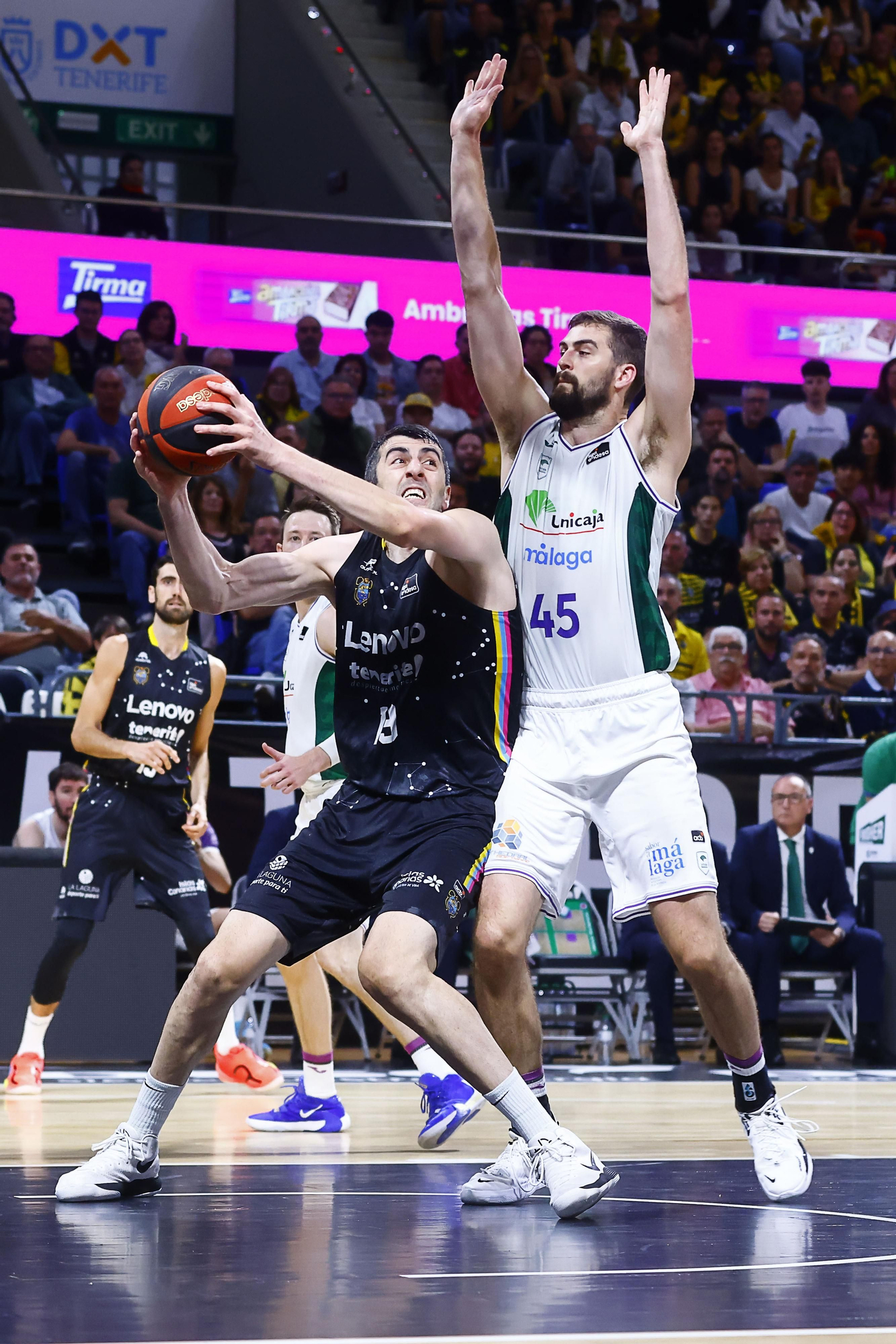 El Lenovo Tenerife - Unicaja, en fotos