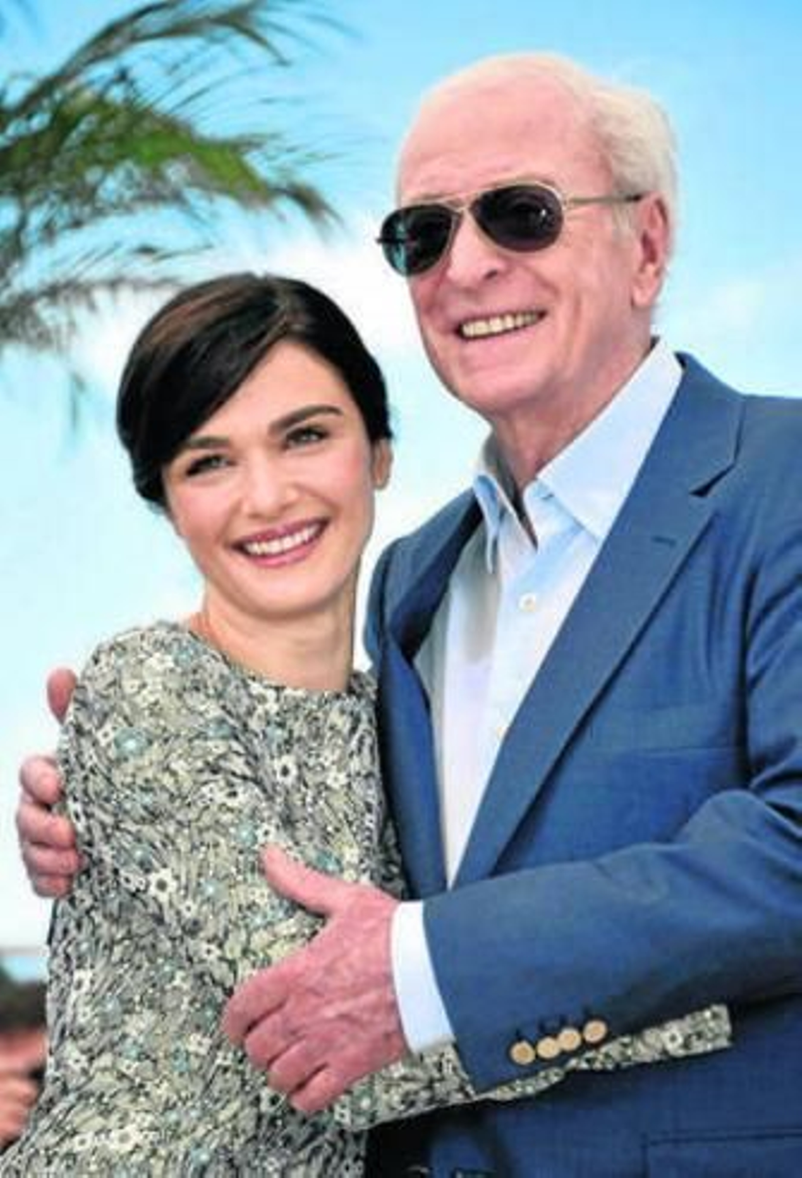 Rachel Weisz y Michael Caine.