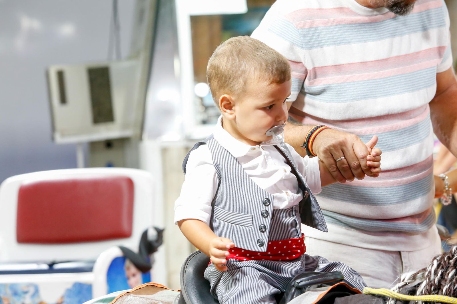 Búscate en las fotos del lunes en la Feria de La Línea
