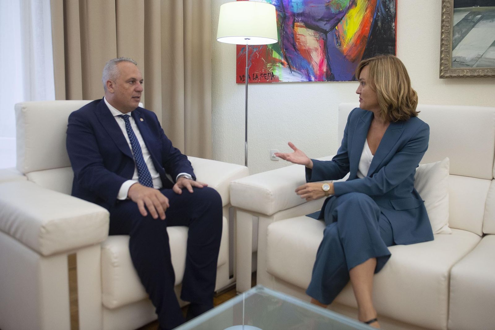 Encuentro entre el presidente de la Diputación de Cádiz y la ministra de Educación.