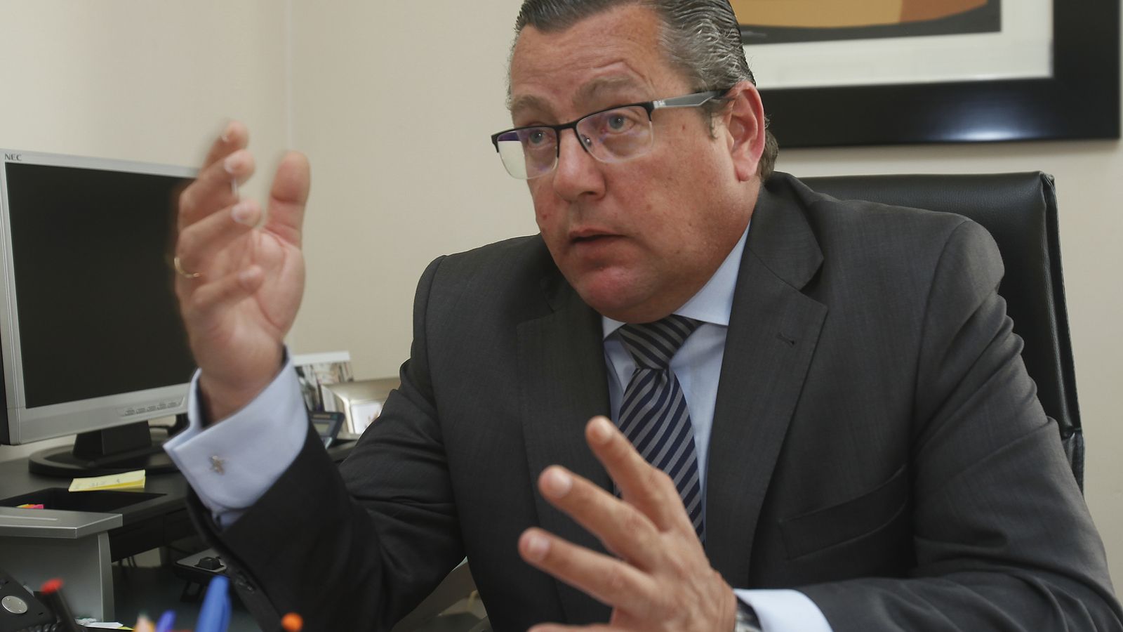 El hermano mayor electo del Valle durante la entrevista.