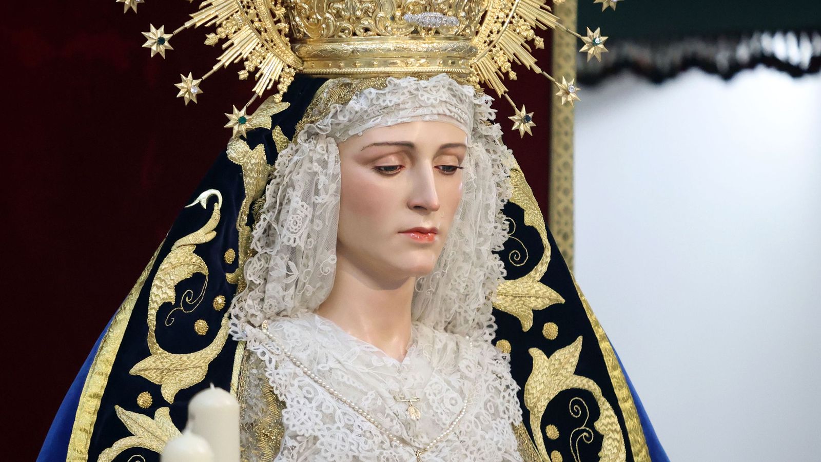 Imágenes de la bendición de María Santísima de los Enfermos y Reina de Todos los Santos