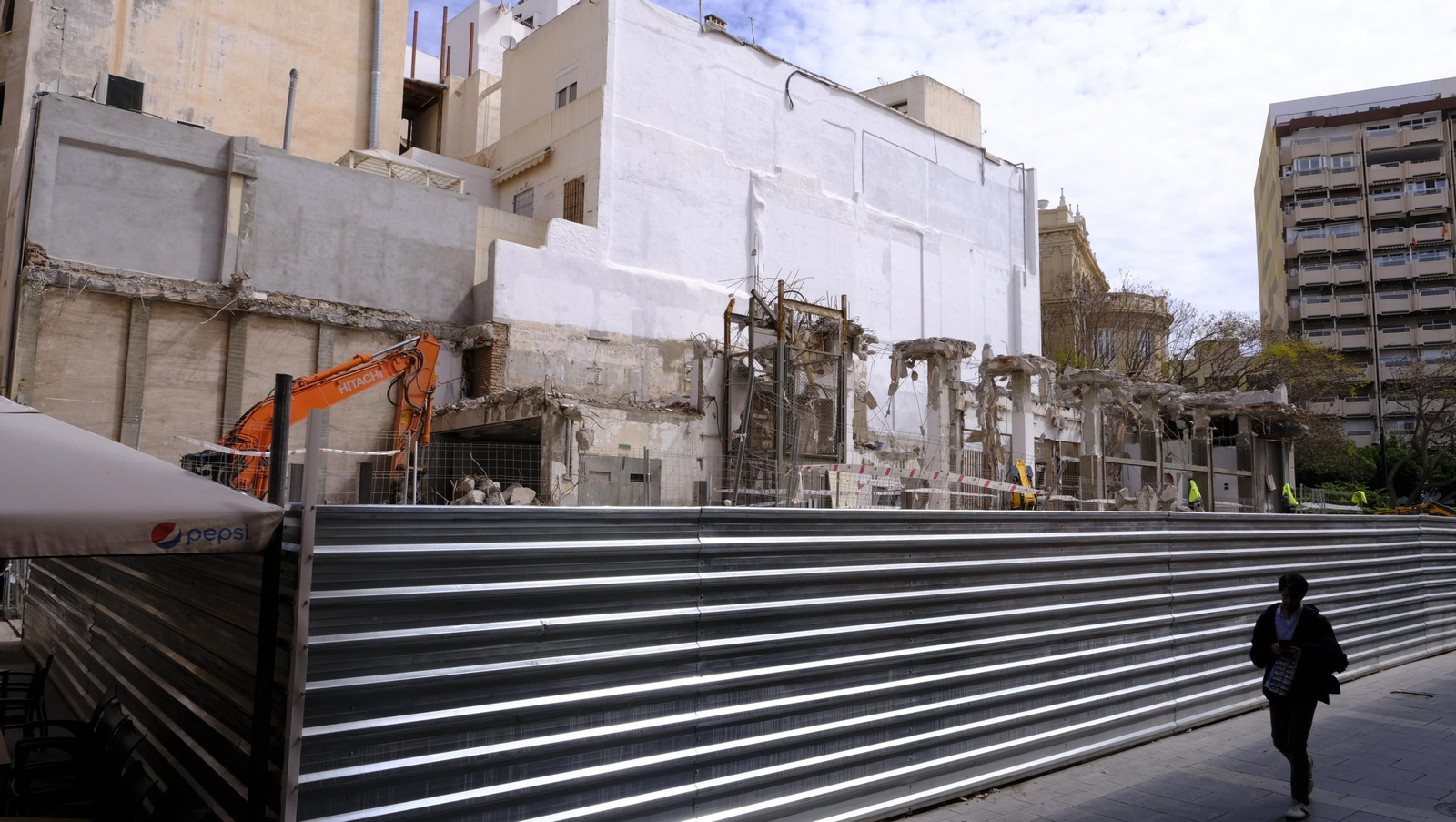 Las mejores imágenes del edificio de Correos demolido