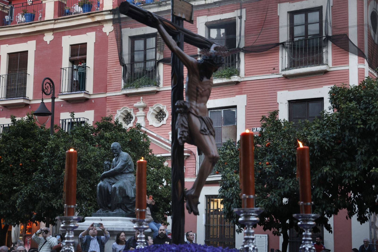 Las imágenes del Viacrucis de las Hermandades