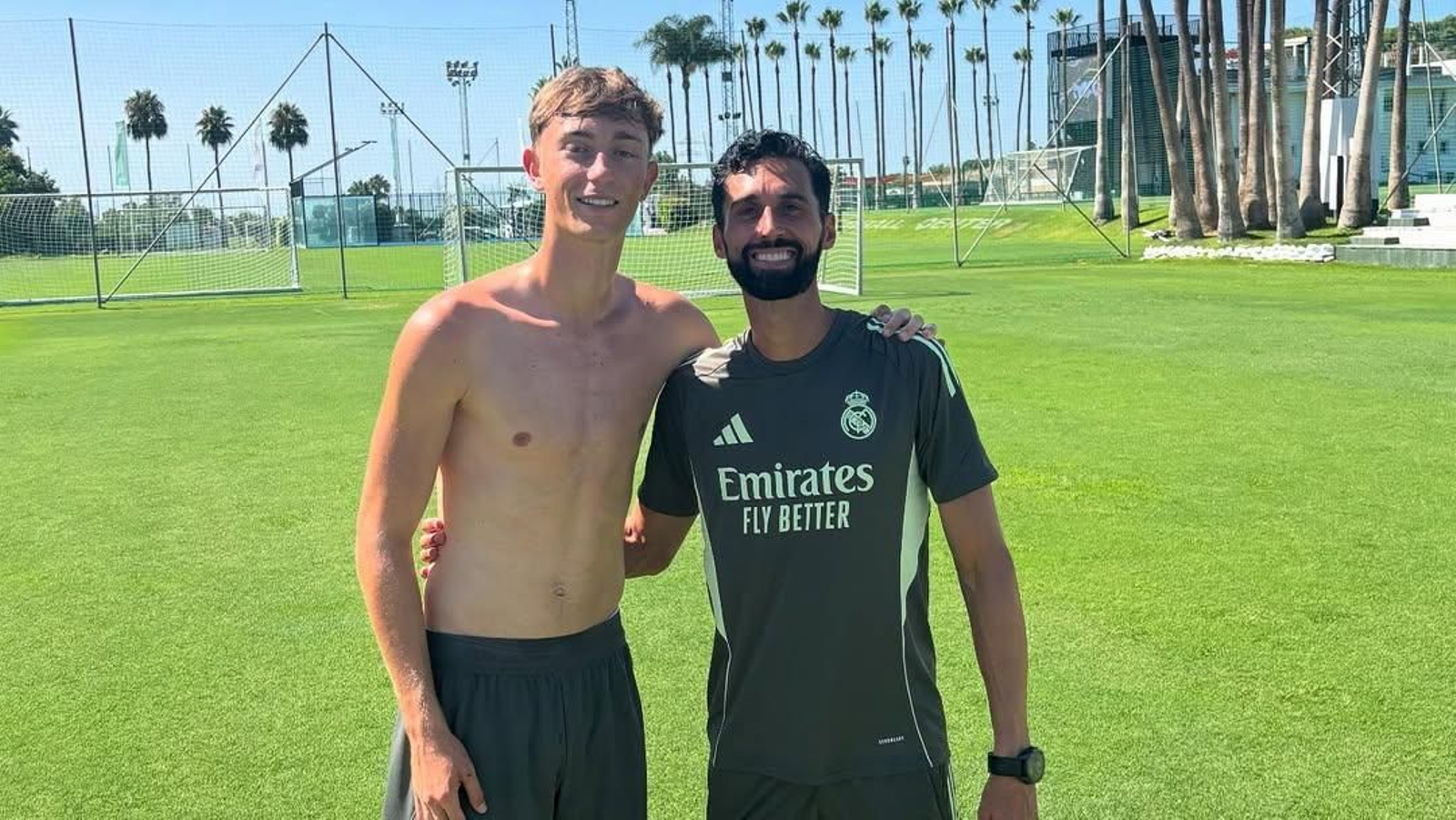 Dean Huijsen entrena en Marbella con el Real Madrid Castilla