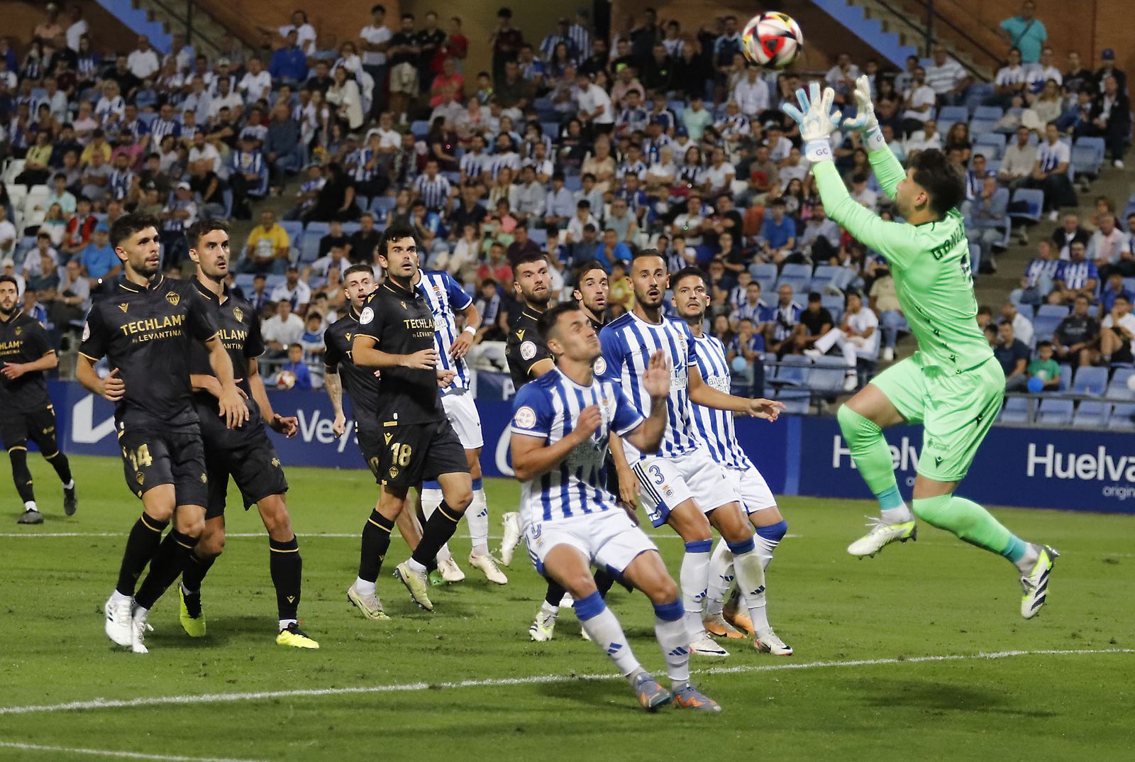 Imágenes del encuentro entre el Recreativo de Huelva y el CD Castellón