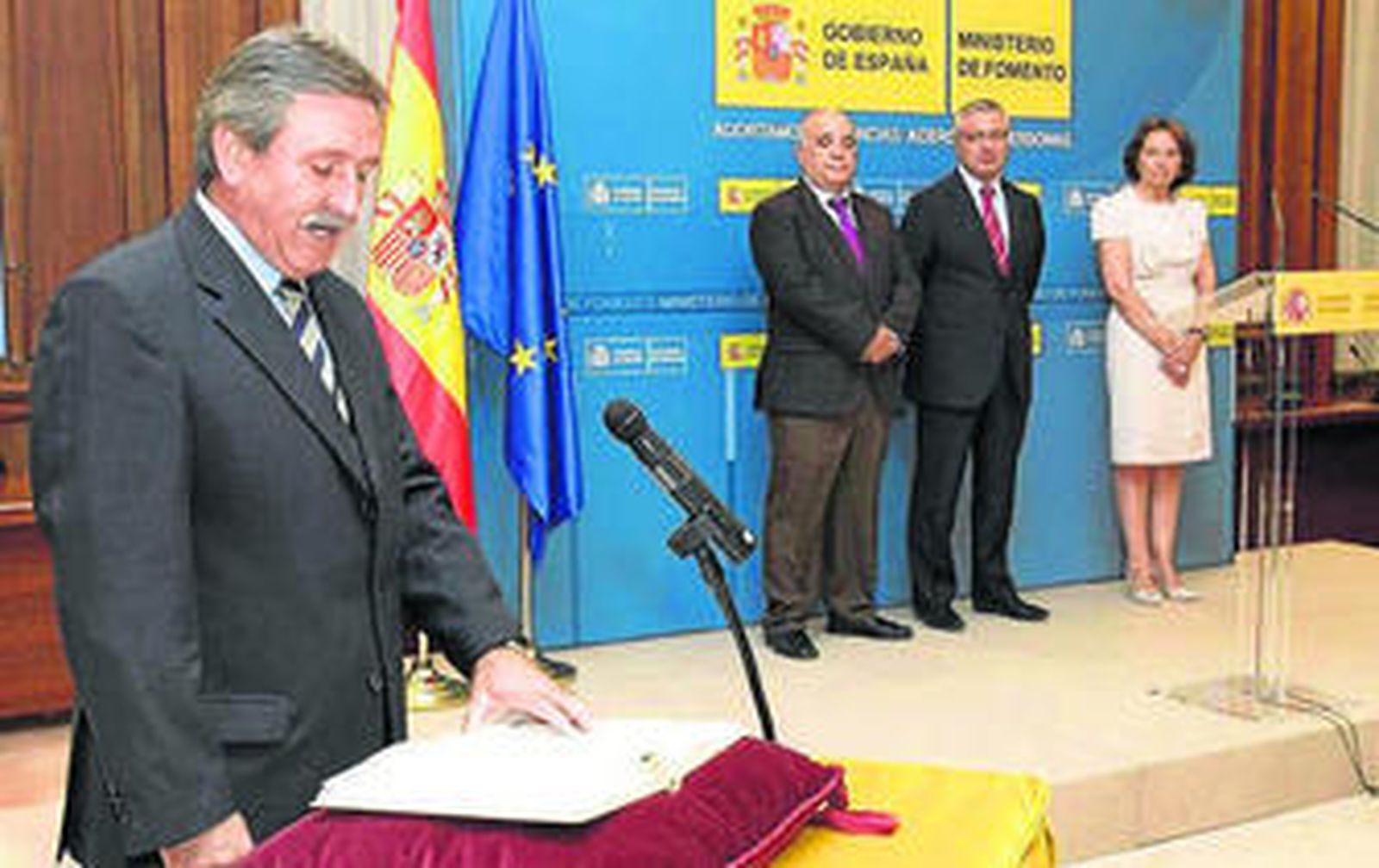 Francisco Espinosa tomó posesión ayer en el Ministerio de Fomento.