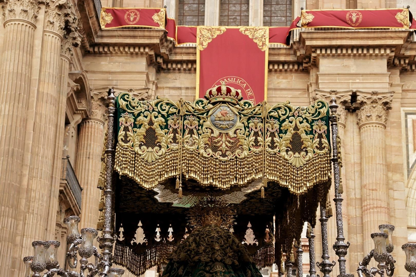 Las fotos de Estudiantes en el Lunes Santo en Málaga