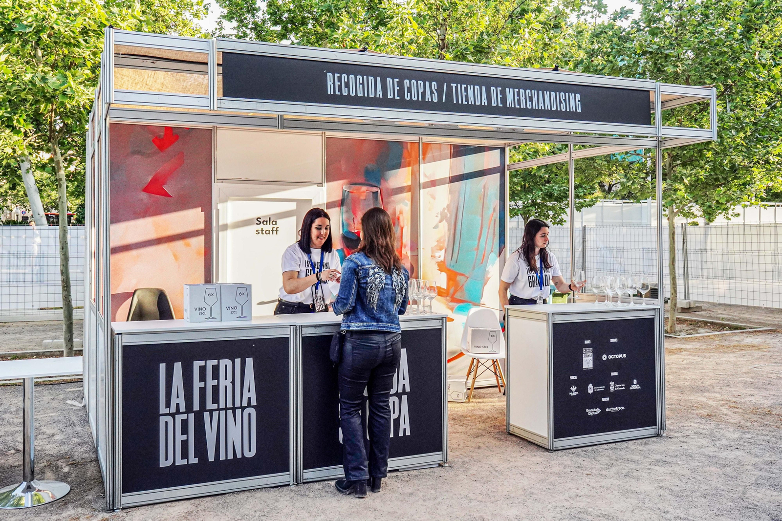 Encuéntrate en las fotos de la Feria del Vino