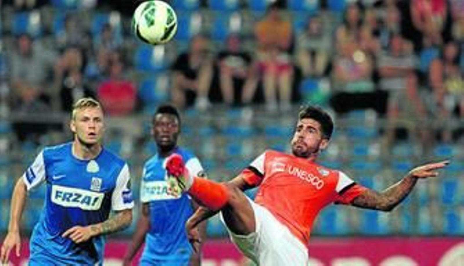 El niño que dijo no a 'Mou' seduce a Schuster